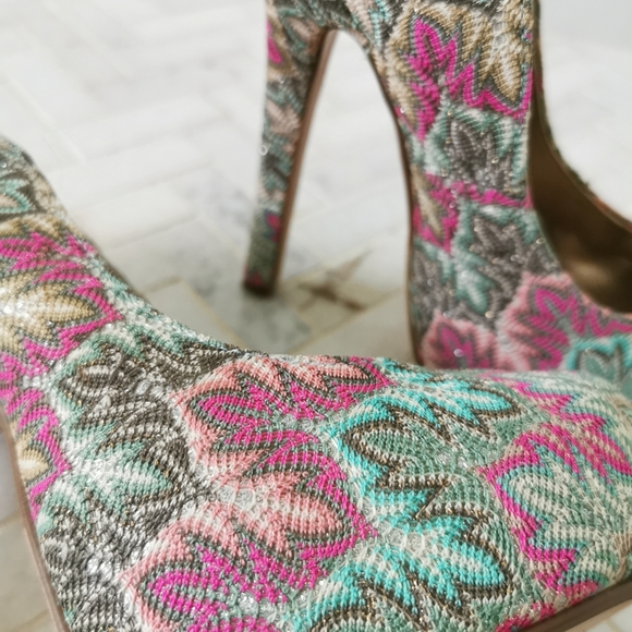 High heels - Picture 3 of 4